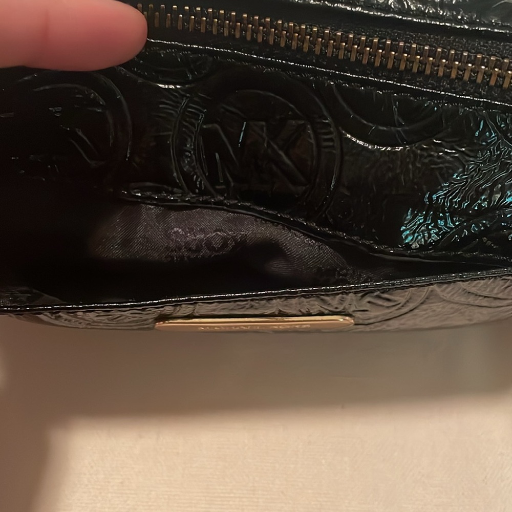 Michael Kors cosmetic pouch - Picture 4 of 8